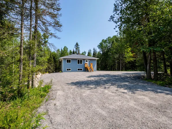 112 Riverside Dr, Bonfield, ON P0H 1E0