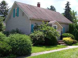 207 W North St, Bourbon, IN 46504