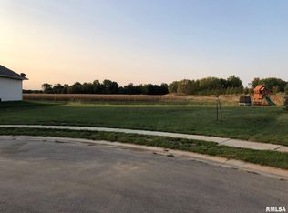 3616 Deer Run Dr, Springfield, IL 62711