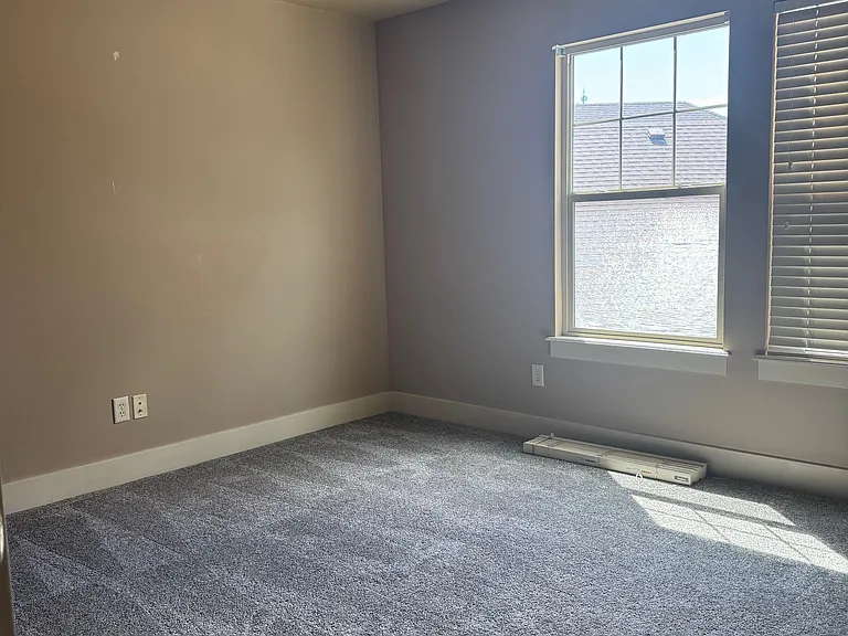894 E Shadow Creek Ln — Photo 20