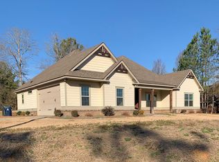 421 Stanfield Dr, Auburn, AL 36830