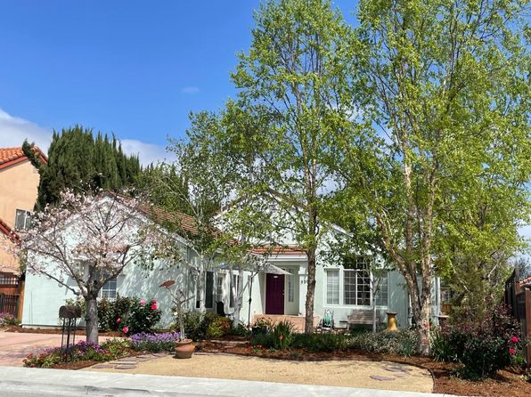 530 Chardonnay Way, Hollister, CA 95023