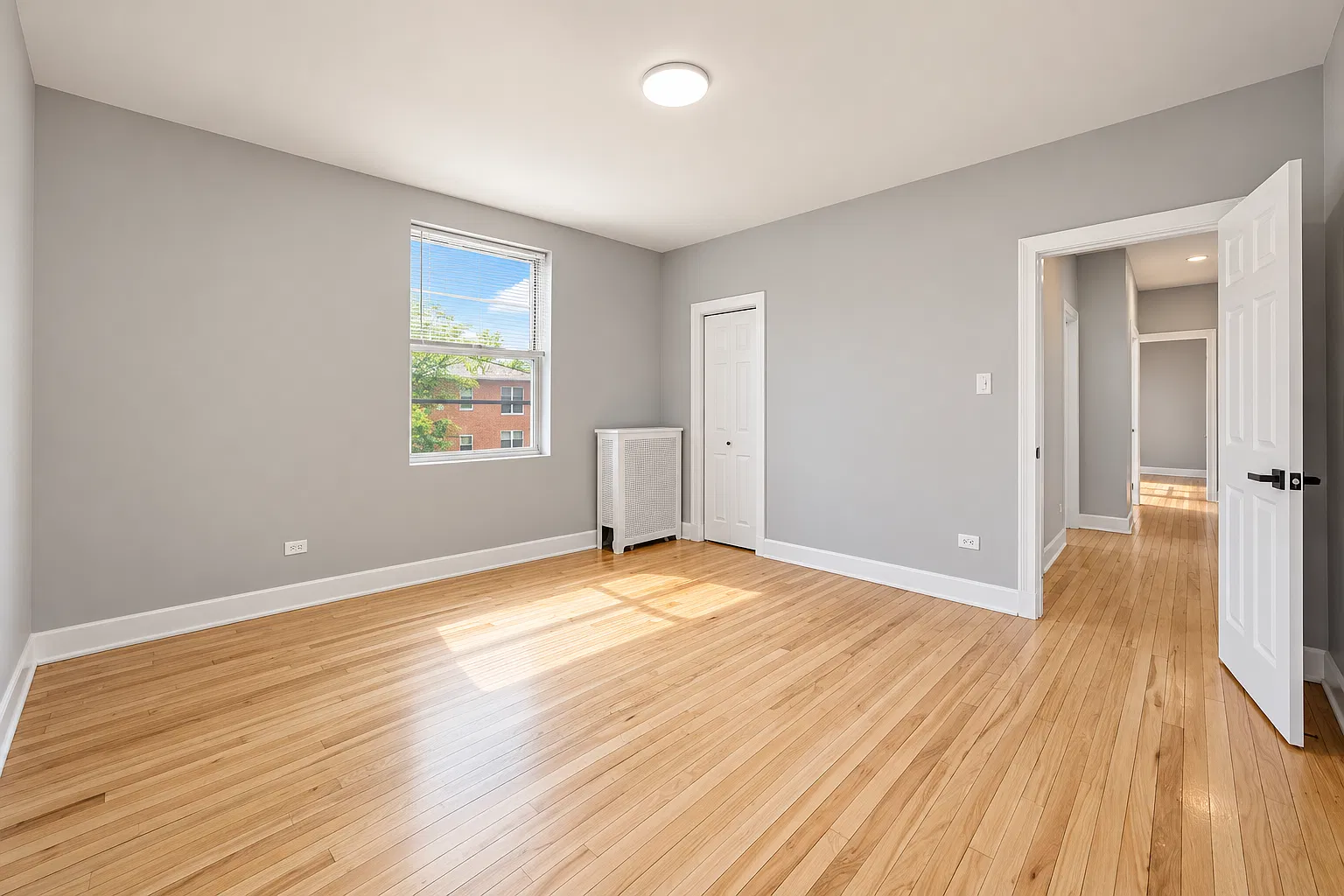 7516-24 N Seeley Ave - 7520-1E — Photo 2
