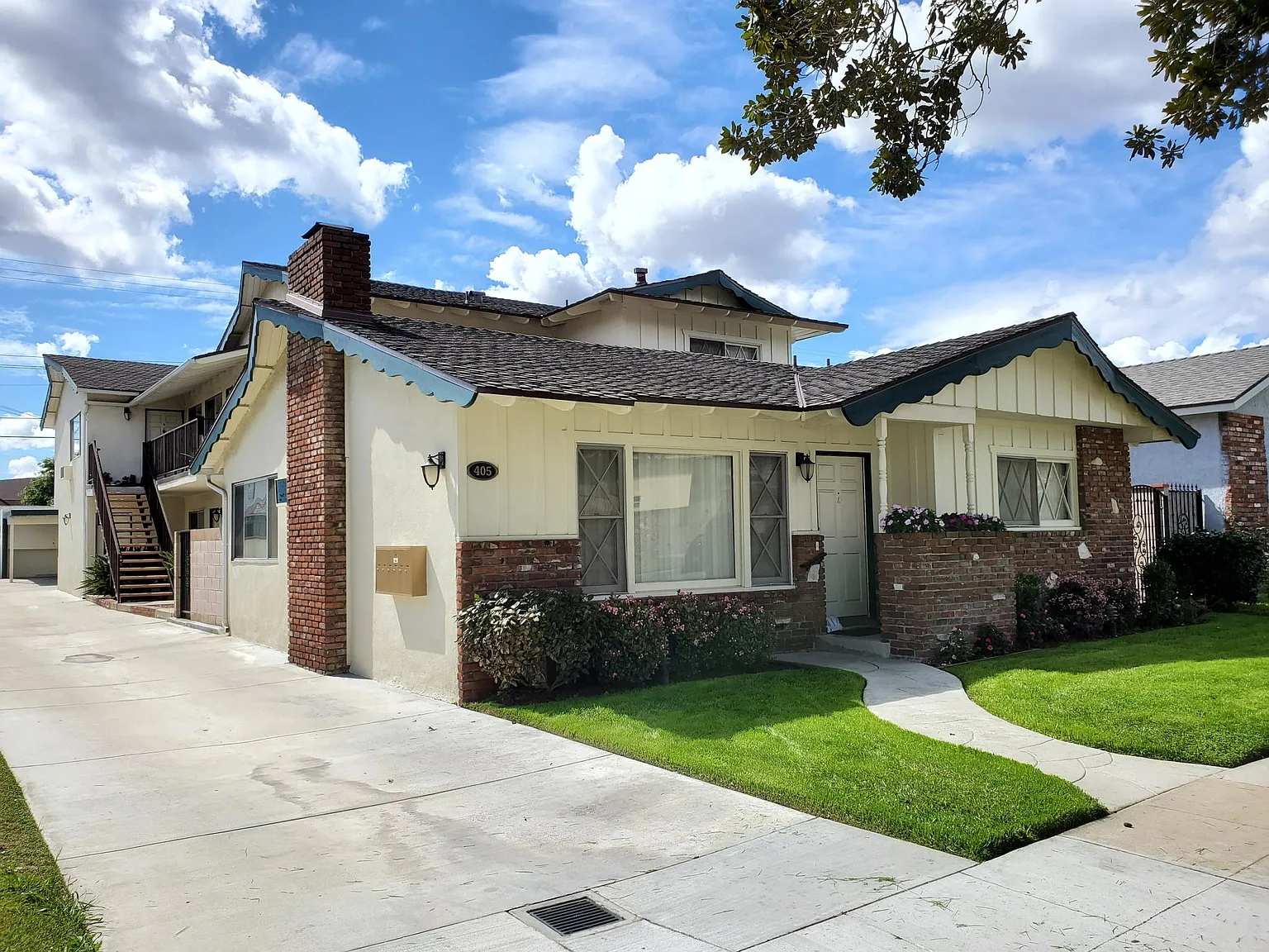 405 North Monterey Street — Photo 2