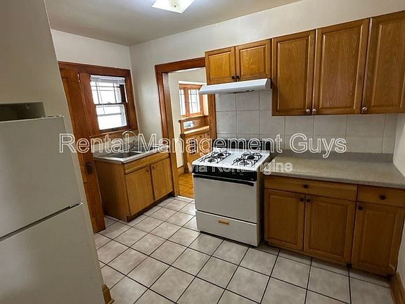 3rd image of 1430 Morgan Ave N