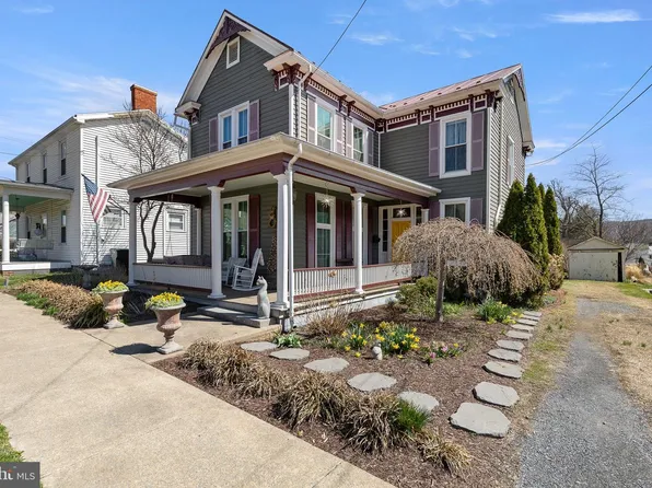 207 S Muhlenberg St, Woodstock, VA 22664