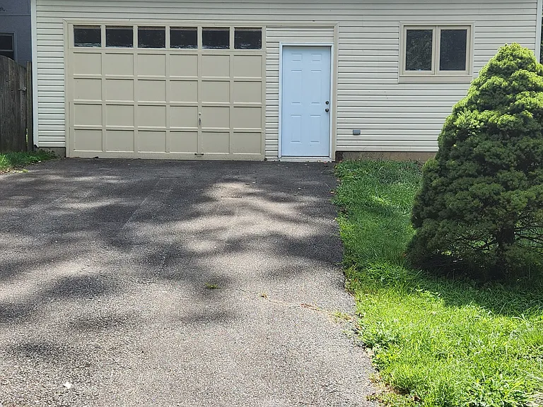 4101 Hummer Rd #B — Photo 1