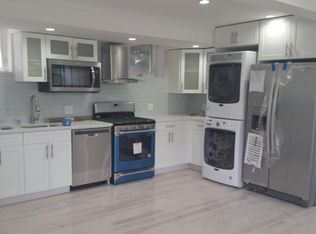 20 Breuer Ave #1, Great Neck, NY 11023