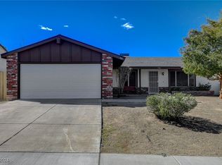 704 Greenway Rd, Henderson, NV 89002