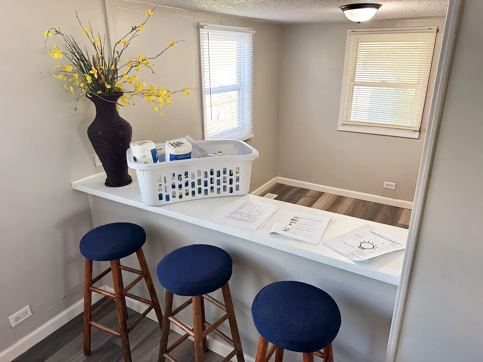 2 bed, 924 sqft, $760 — Photo 2