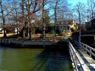 220 Yachtsman Dr, Salisbury, NC 28146