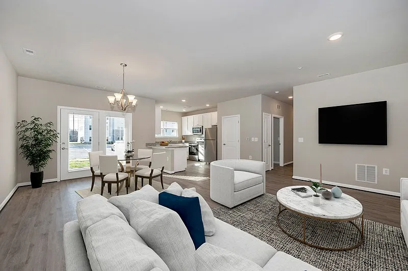 Fairway Vista Apartments — Photo 2