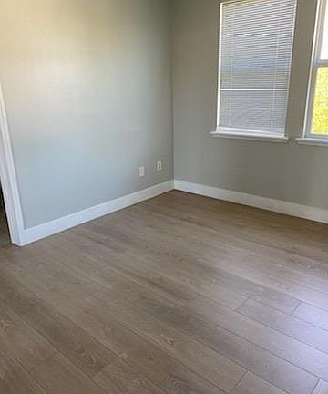 5th image of 2517 Garfield Ave #A