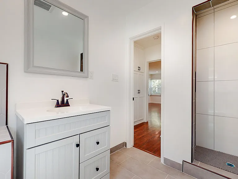 3368 Rowena Ave — Photo 19