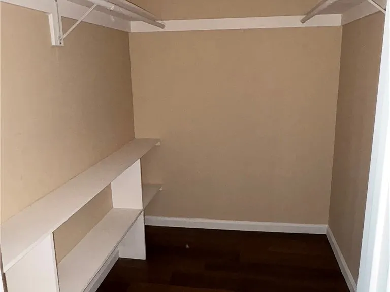 16650 Terrace Ln — Photo 9