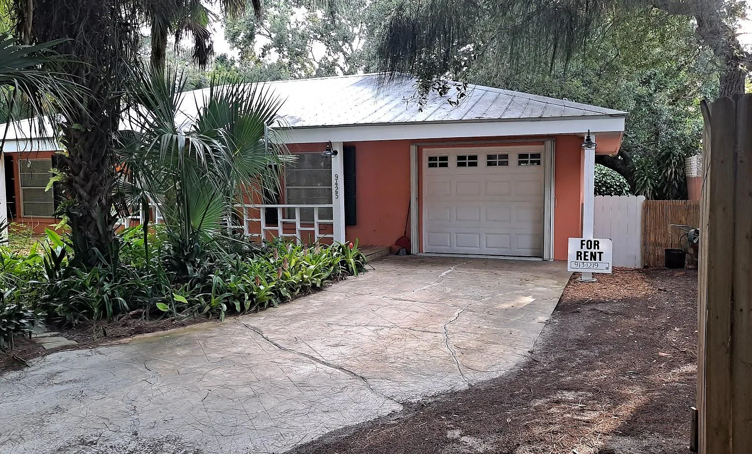2 bed, 1300 sqft, $2,600 — Photo 2