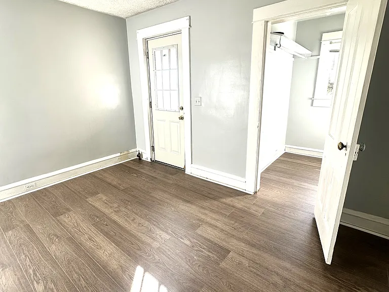 828 Cherry St — Photo 12