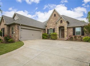 3573 W Providence Dr, Fayetteville, AR 72704