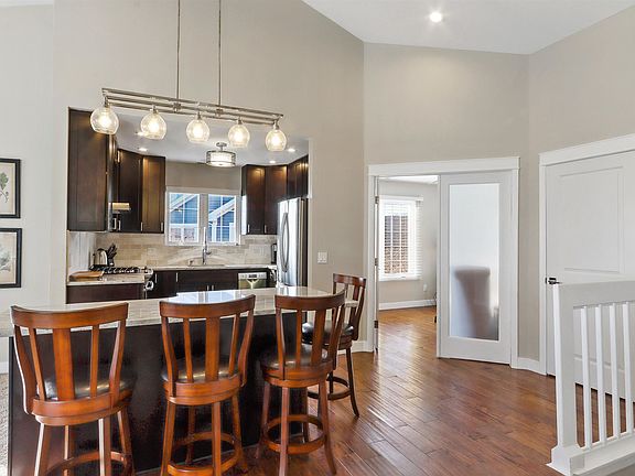 2nd image of 1069 Lakeland Way #9-31