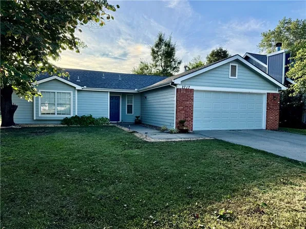 2717 Wildflower Dr, Lawrence, KS 66047