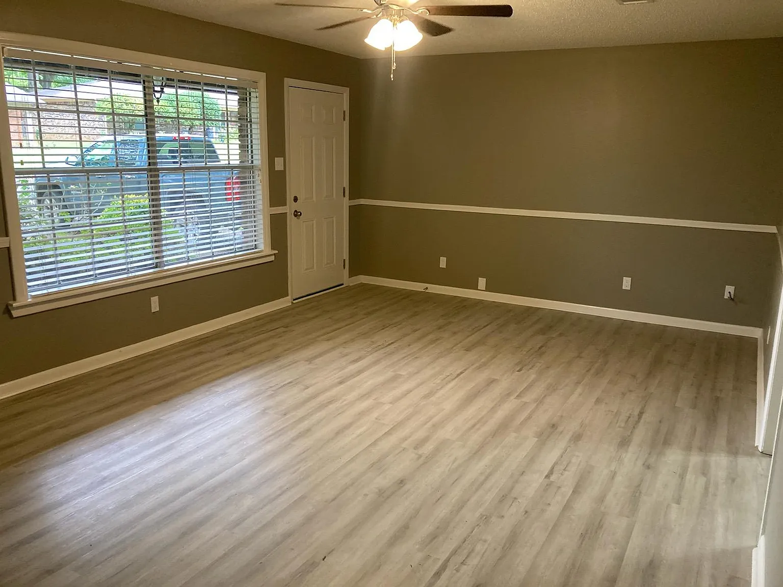 8620 Northgate Dr — Photo 4