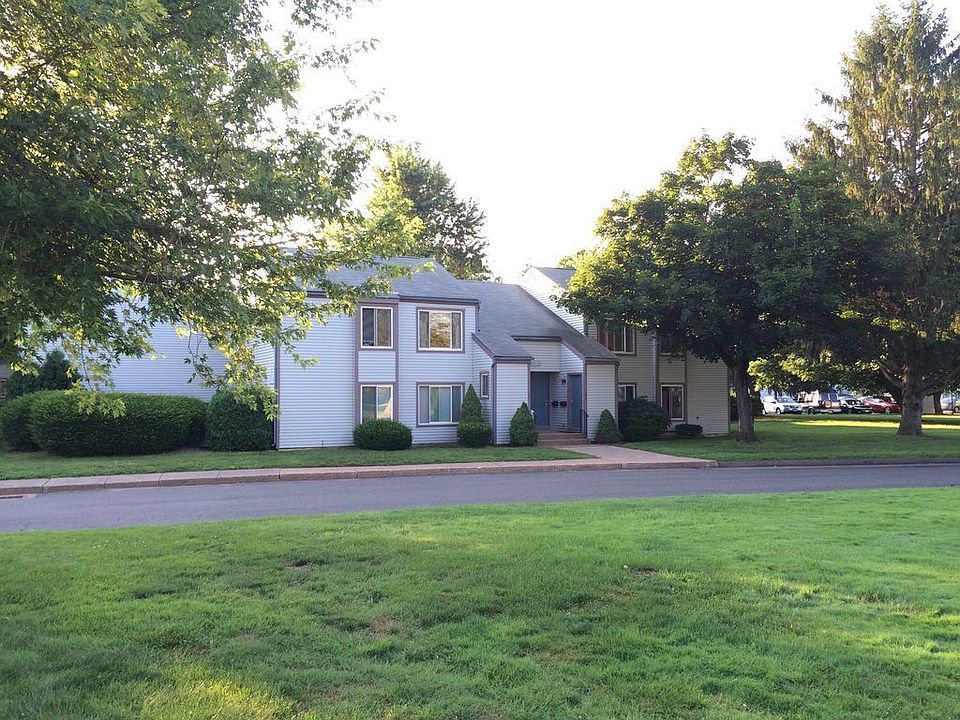 1st image of 84 Candlewood Dr