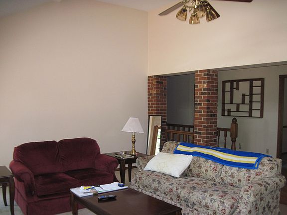 3rd image of 251 County Road 4200