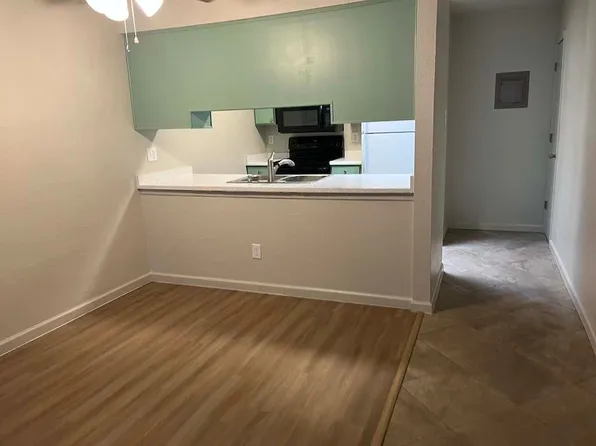 2 Bedroom in a Quiet Foothills Triplex, 2828 Palo Verde Dr NE APT B, Albuquerque, NM 87112