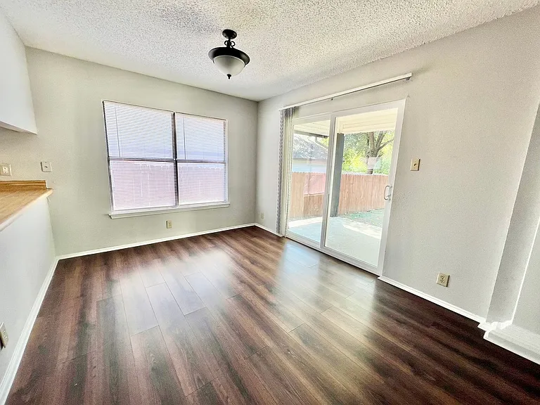 8626 Serene Ridge Dr — Photo 11