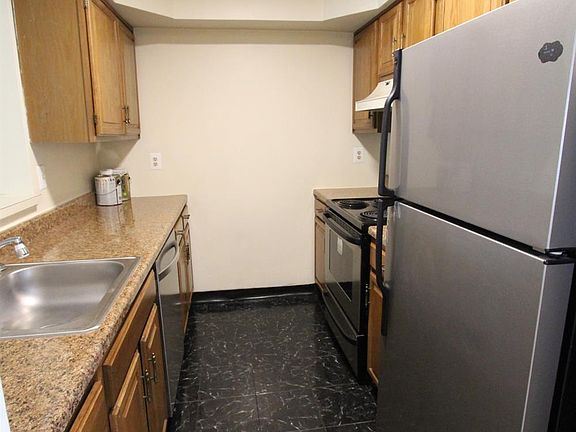 5th image of 1105 Aspen Dr