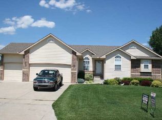 1902 Lakeland Dr, El Dorado, KS 67042