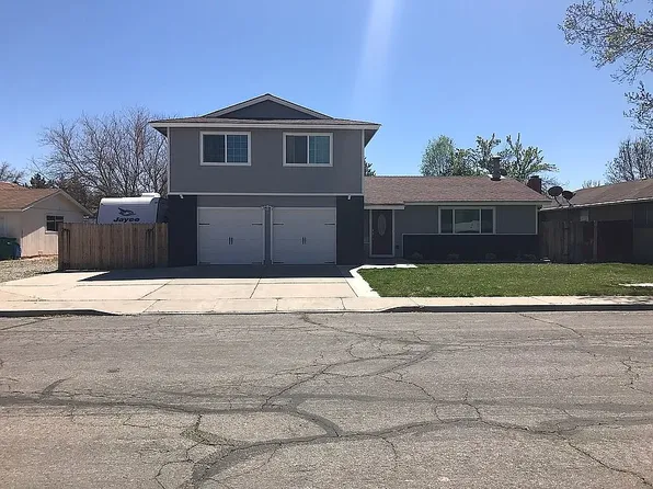 749 Glen Martin Dr, Sparks, NV 89434