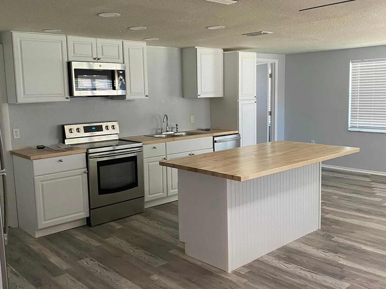 3 bed, 1610 sqft, $1,800 — Photo 4