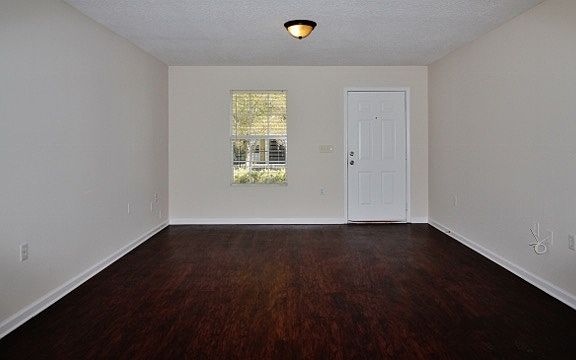 4th image of 1388 Manotak Ave #0