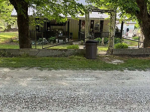 2775 N Ponder Branch Rd, Manchester, KY 40962