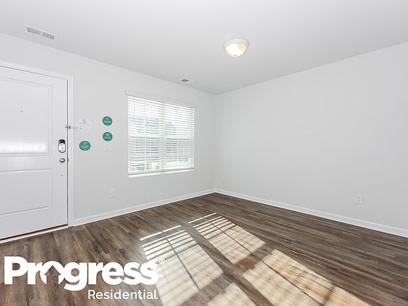 4th image of 504 Pollyanna Dr