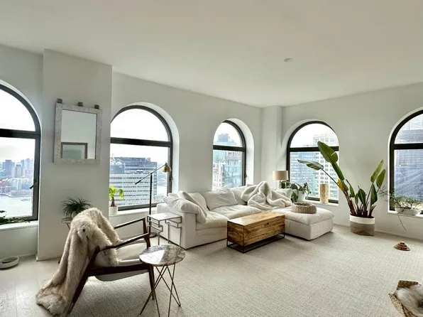 130 William Street image 1 of 17