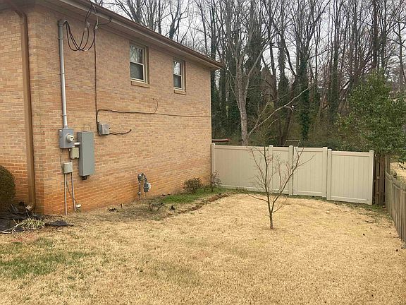 4th image of 13 Longmeadow Rd