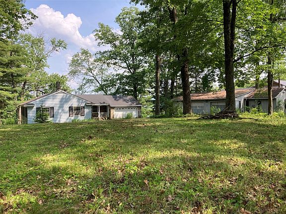 5th image of 18 Skyline Dr
