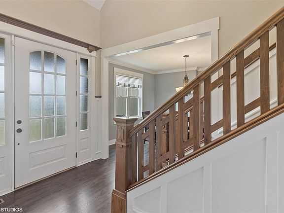 5th image of 13170 Newbury Ln