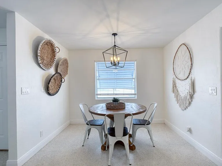 7 San Jose Cir — Photo 11