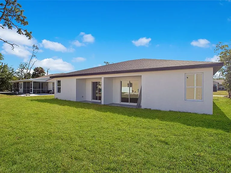 10452 Pendleton Ave — Photo 12