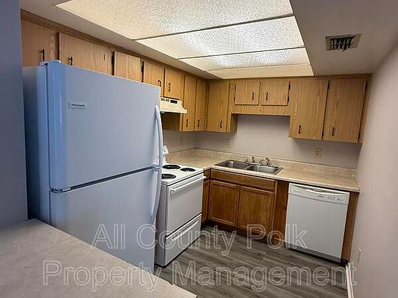 4th image of 1640 Crystal Park Cir