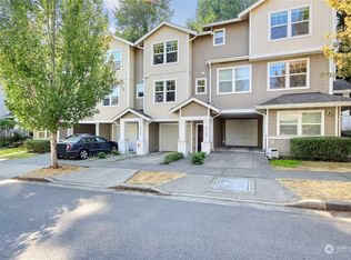 3715 S Holly Park Dr, Seattle, WA