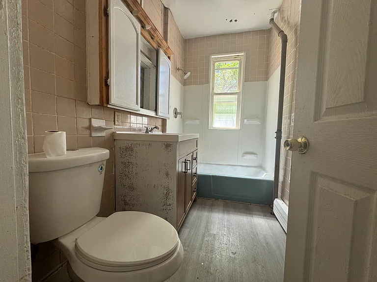 115 Putnam St #1A — Photo 13