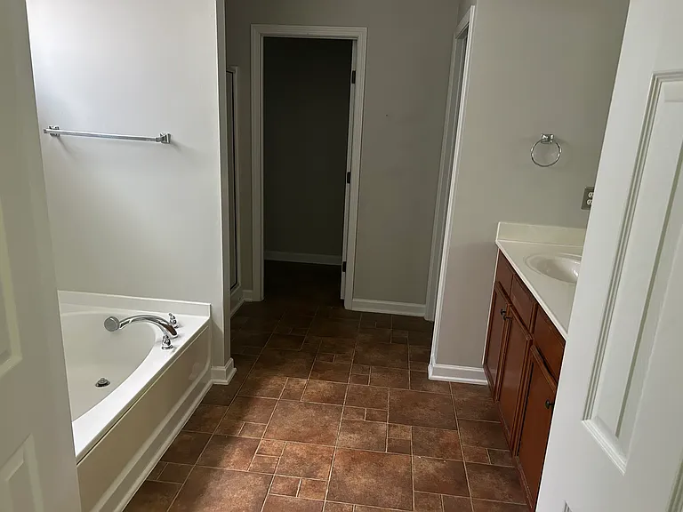 3827 Briargate Ln — Photo 11