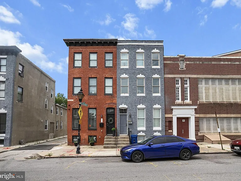 110 S Calhoun St — Photo 1
