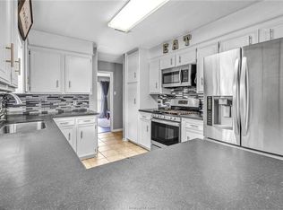 4205 Autumn Cir, Bryan, TX 77802