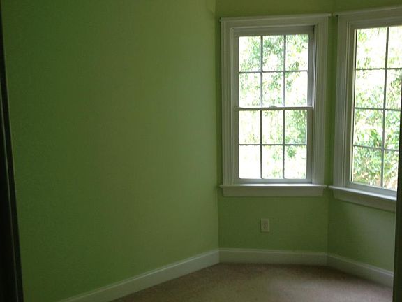 2 bedroom with bay window