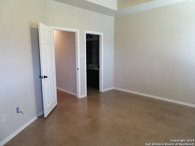 734 Saengerhalle Rd — Photo 11